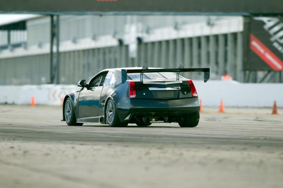  Cadillac CTS-V Coupe SCCA Race Car 2011 года  (фото 6 из 26)